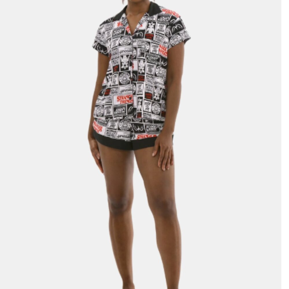 NWT Netflix Stranger Things Women's Printed Notched Top & Shorts PJ Set Size S - Picture 10 of 10